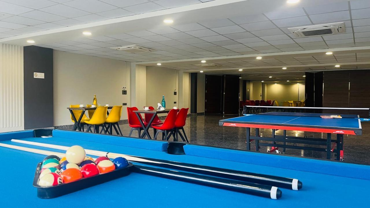 Zen Suites Gurgaon - Luxe Stays Collection المظهر الخارجي الصورة